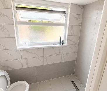 Room in a Shared House, Basingstoke Road, RG2 - Photo 6