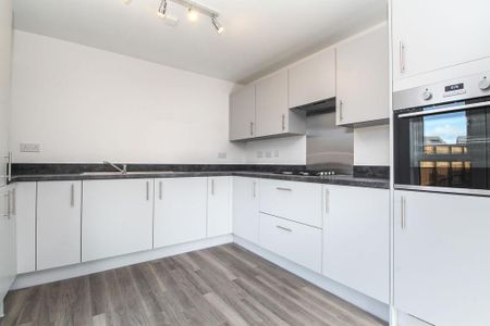 3 bedroom detached house to rent - Photo 4