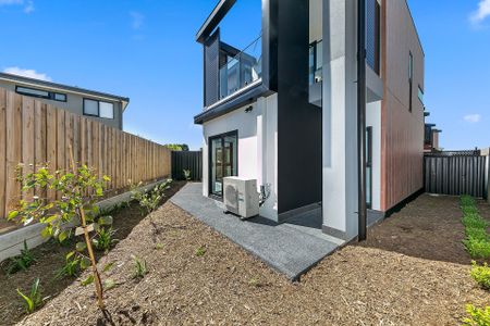 3/2 Howard Court, Clayton - Photo 2