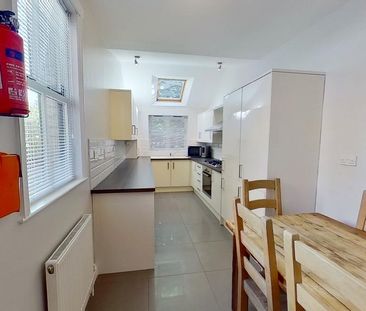 1 bedroom in a house share to rent - Photo 6