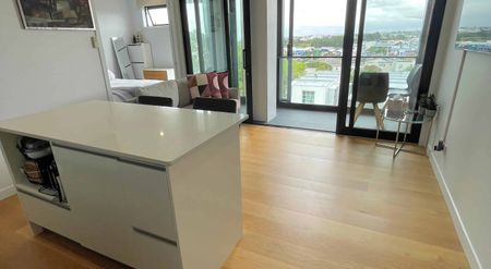 Fully Furnished 1 Bedroom, 1 Bathroom Apartment, 1 Car - Photo 3