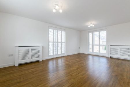 4 bedroom end of terrace house to rent - Photo 4