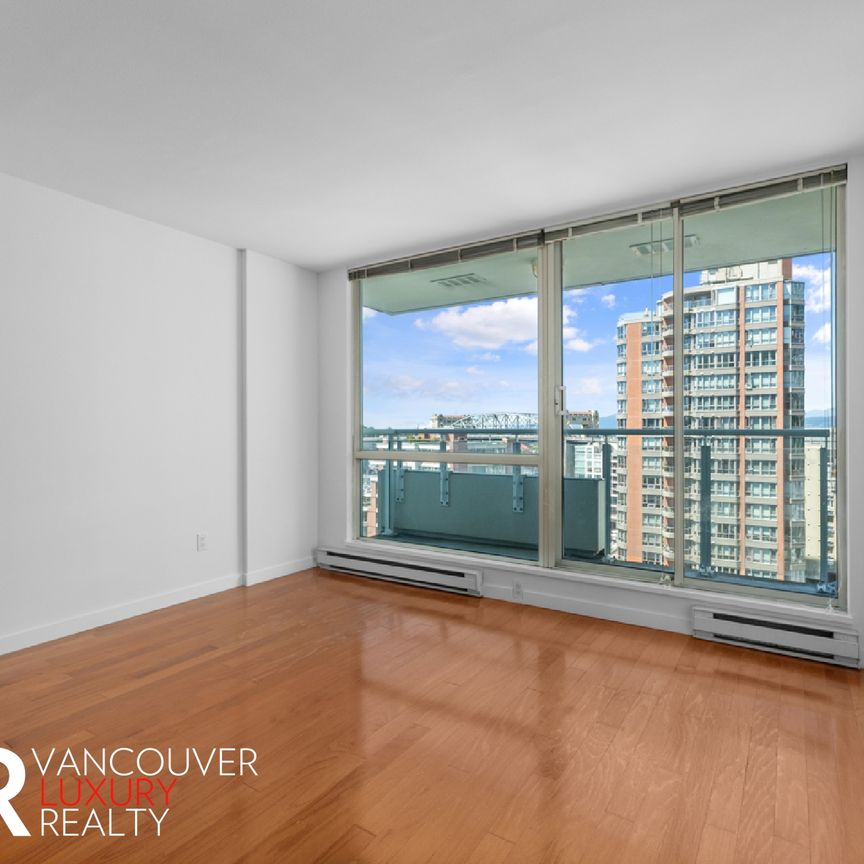 Condo in Downtown Vancouver, BC - Photo 1