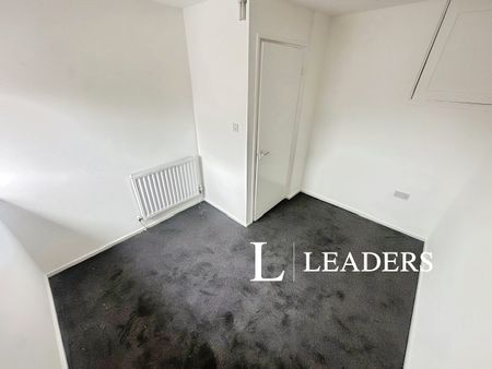 3 bedroom house to rent Reedham Way, ST2 - Photo 5