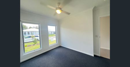 NEAR NEW 4 BEDROOM FAMILY HOME - Photo 3