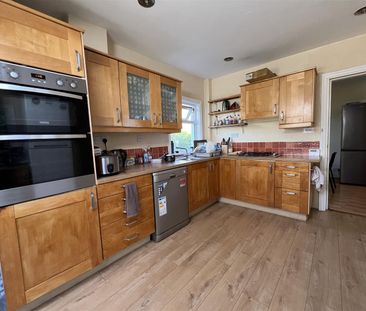 Drummond Avenue, Headingley, LS16 5JZ, Leeds - Photo 5