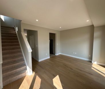 For Lease - 177 Edgevalley Road Unit# 29, London East, Ontario - Photo 2