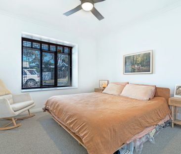 Low-Maintenance Living with Comfort & Convenience - Photo 3