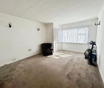 3 bedroom detached bungalow to rent - Photo 5