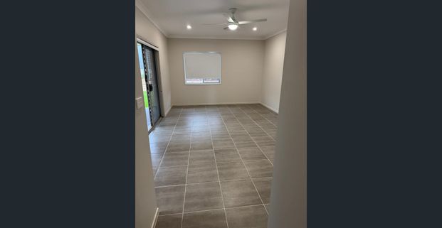 Brand new 3-bedroom attached house for rent - Photo 1