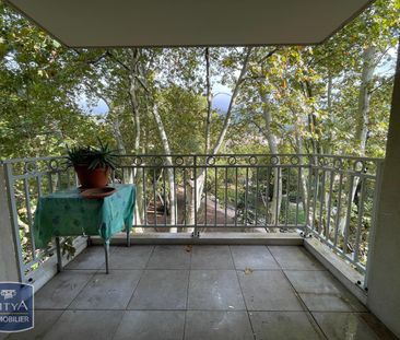 Location Appartement 2 pièces 54m² TOULON 83100 - Photo 6