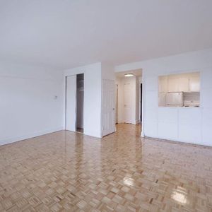 Studio - Westmount - $1,300 /mo - Photo 2