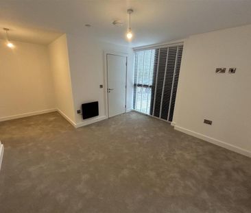 3 bedroom apartment to rent - Photo 2