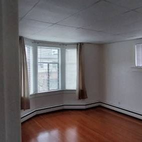 Kits Beach Apartment for lease - Photo 1