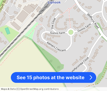 Admers Crescent Liphook GU30 - Photo 1