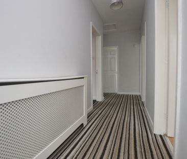 3 Bedroom Semi-Detached Bungalow - Photo 4