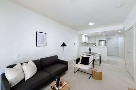 Ideally Furnished One Bedroom + Study Apartment in Wentworth Point ! - Photo 3