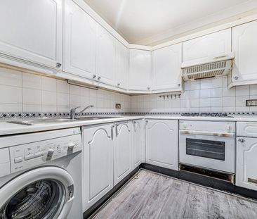 Connaught Mews, London, SE18 - Photo 5