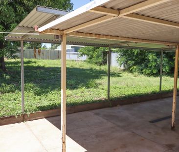 4 BEDROOM IN CENTRAL LOCATION - Photo 5