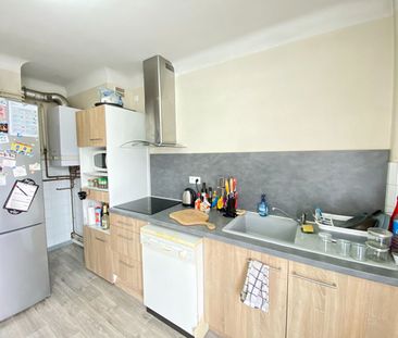 Location Appartement 2 pièces 72m² - Photo 2