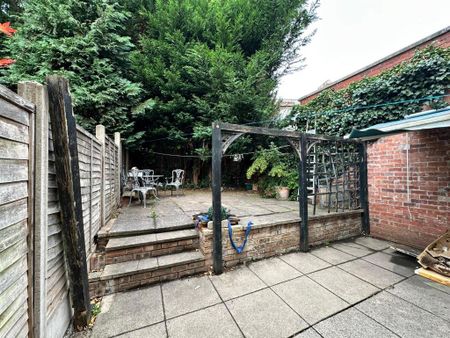 1 bedroom in a house share to rent - Photo 5