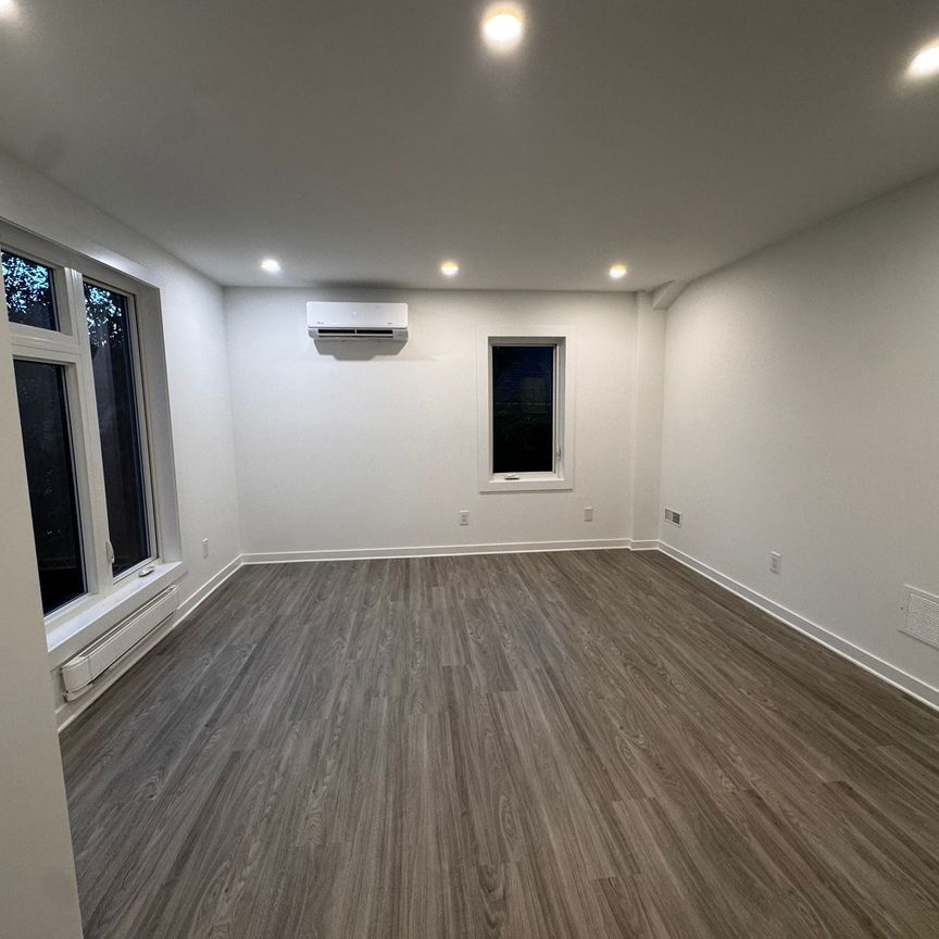 For Lease - 17 Cornwallis Drive Unit# Unit 3 - Rear Upper, Toronto, Ontario - Photo 1