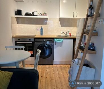 1 bedroom flat to rent - Photo 6