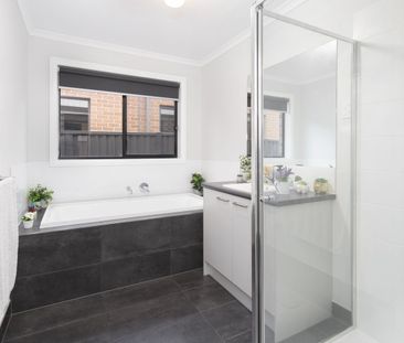 7 Capernwary Rise, Miners Rest, Vic 3352 - Photo 6