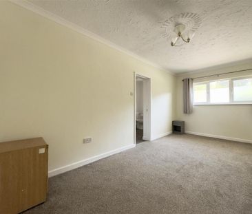 3 bedroom bungalow to rent - Photo 4