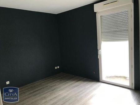 Location Appartement 3 pièces 62m² ST MICHEL 16470 - Photo 5