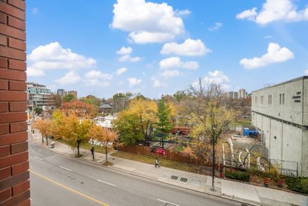 For Lease - 2720 Dundas Street Unit# 302, Toronto, Ontario - Photo 2