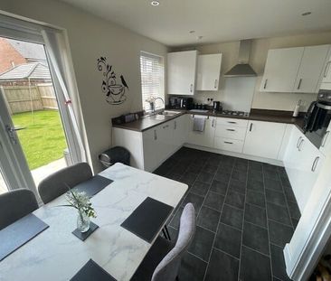 Mohave Drive, Formby, L37 - Photo 2
