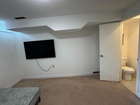 For Lease - 89 Rejane Crescent, Vaughan, Ontario - Photo 3