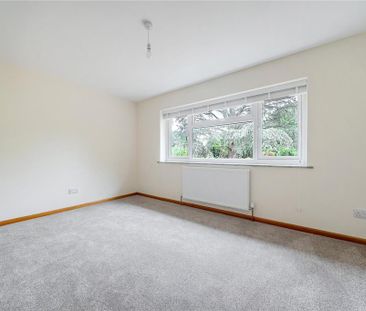 4 bedroom detached house to rent - Photo 6