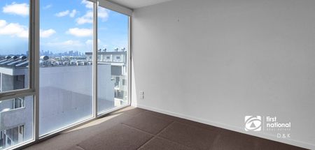 Penthouse Living - Photo 4