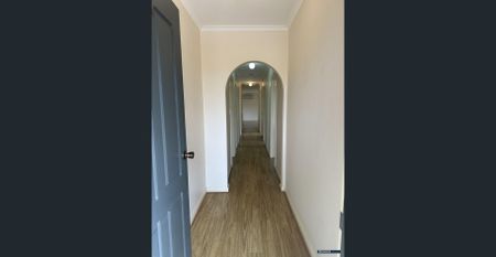 Neat 3 Bedroom Home in Evanston - Photo 4