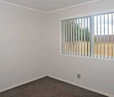 STUNNING ONEHUNGA PROPERTY - Photo 3