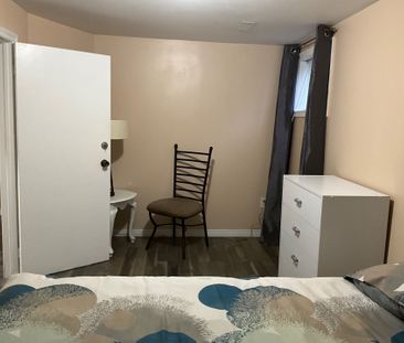 For Lease - 60 Westcroft Drive, Toronto, Ontario - Photo 3