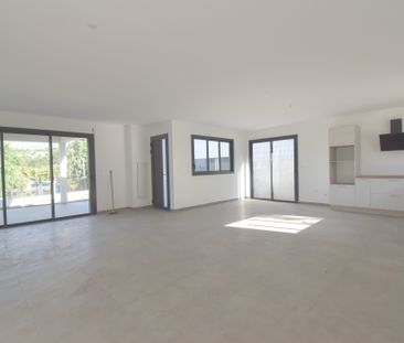 Location Maison 4 pièces 104m² ST DENIS 97490 - Photo 5