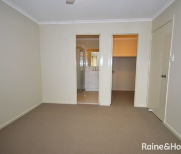 Modern Family Living in Quiet Cul-De-Sac - Photo 5