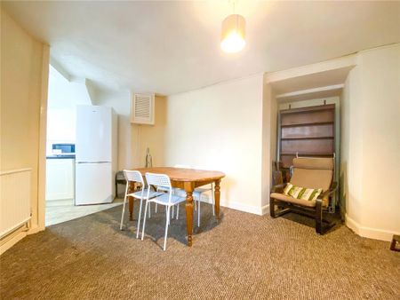 5 bedroom terraced house to rent - Photo 2