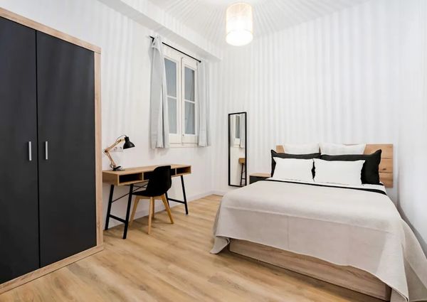 Ronda de Sant Pere, Barcelona, Catalonia 08010