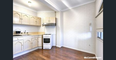 Spacious High-Ceiling Granny Flat in Prime Location - Photo 3