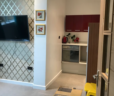 Studio to rent - Photo 6