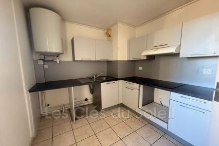 Location appartement 2 pièces 48 m² Toulon - Photo 5