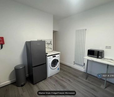 1 bedroom in a house share to rent - Photo 6