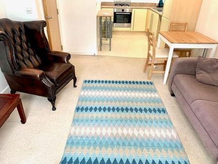 1 bedroom apartment to rent - Photo 2