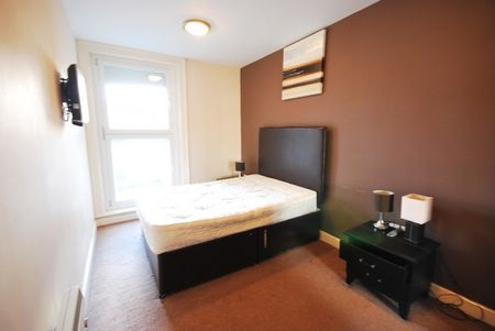 2 Bed - City Apartments, Northumberland Street - Photo 3