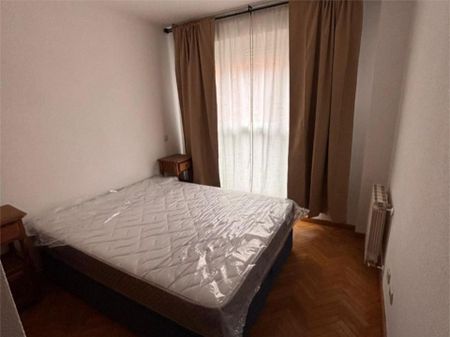 Piso de alquiler en Calle de Andrea Puech, 13, Valdeacederas - Photo 4