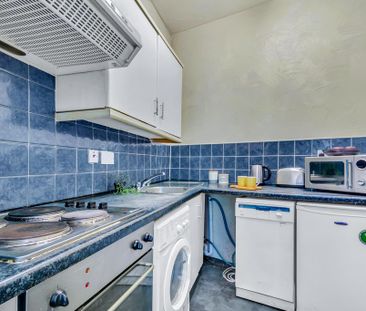 1 bedroom flat to rent - Photo 5